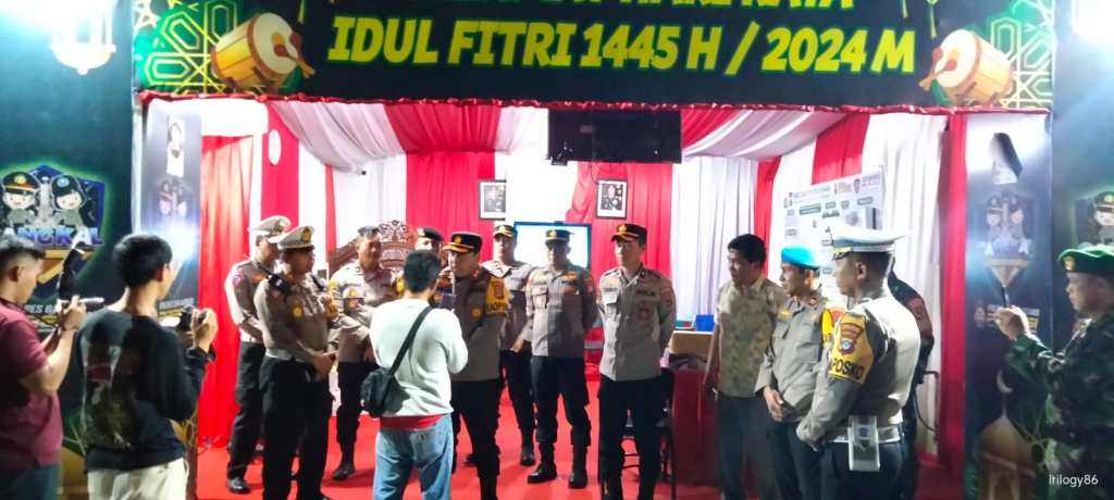 Kapolres Banjarbaru Pantau Jalur Pospam Kamaratih, Serta Berbagi Bingkisan Kepada Relawan