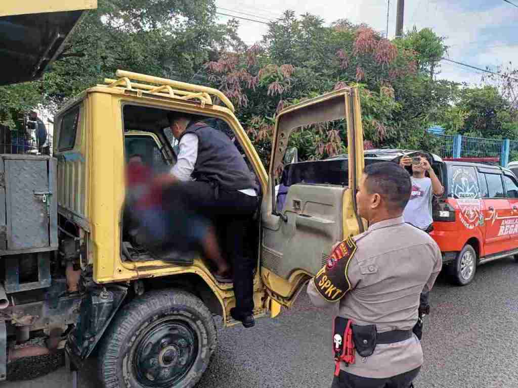 Di Duga Sakit, Sopir Truk Meninggal Saat&nbsp;Mengemudi