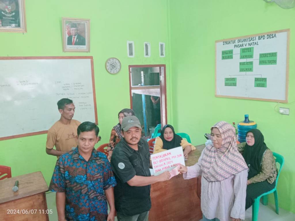 BLT DD Tahap II Desa Pasar V Natal di Salurkan