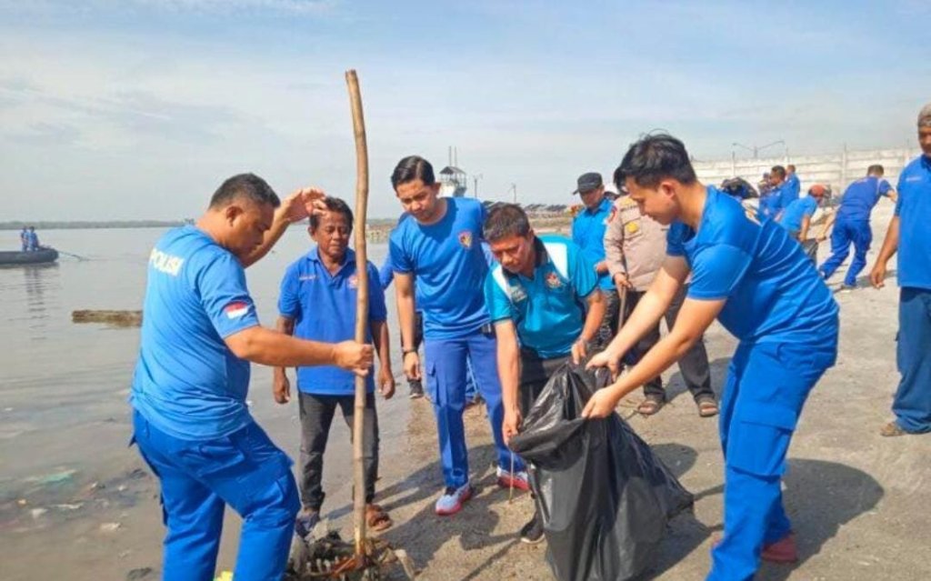 Ditpolairud Polda Sumut, Gotong Royong Peringati Hari Laut Sedunia