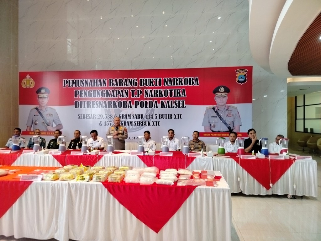 Wow, Ditresnarkoba Polda Kalsel Musnahkan 29,538 Gram Sabu