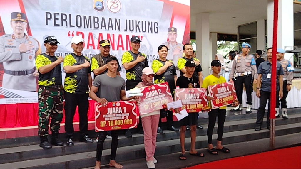 Kedepankan Kearifan Lokal Sambut Hari Bhayangkara ke-78 Polda Kalsel Gelar Lomba Dayung&nbsp;Baanam