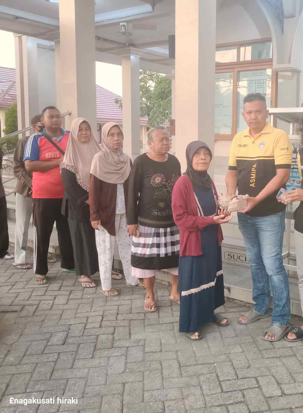DPC ASMIPA Bojonegoro Jumat Berkah, Umi Kulsum: Kami Mengapresiasi Kegiatan Tersebut Penuh Rasa Sosial Yang&nbsp;Tinggi