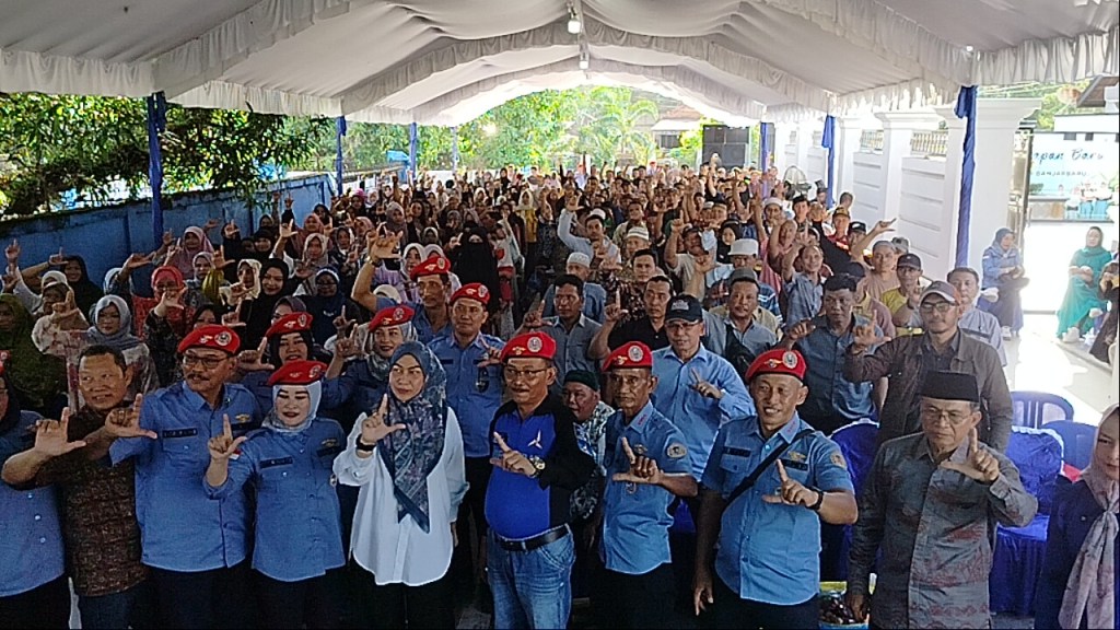 Kunjungan Erna Lisa Halaby Ke Kediaman Ketua DPC Demokrat, H.Said Sobari Sampaikan Ini