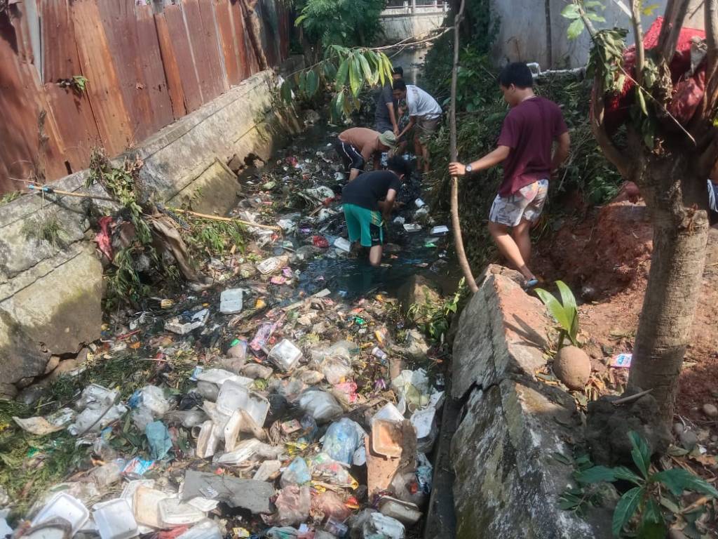 Sampah Menumpuk, Warga Padang Nangka Berharap Pemda Lakukan&nbsp;Pengerukan
