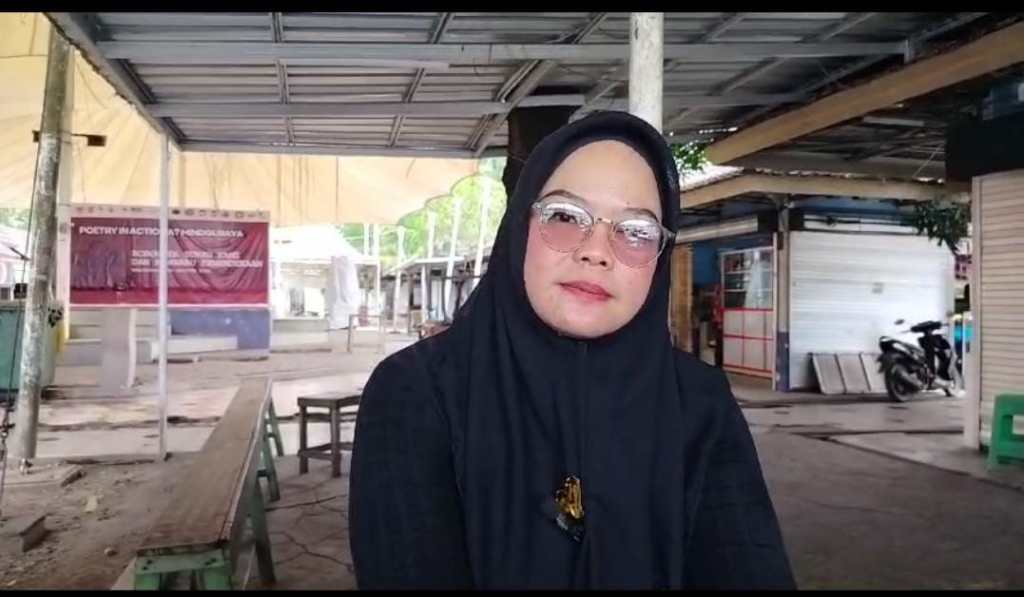 Buntut Panjang Menegur Kadisdik Provinsi Kalsel Merokok Dalam Ruangan, Amalia Di&nbsp;Rumahkan