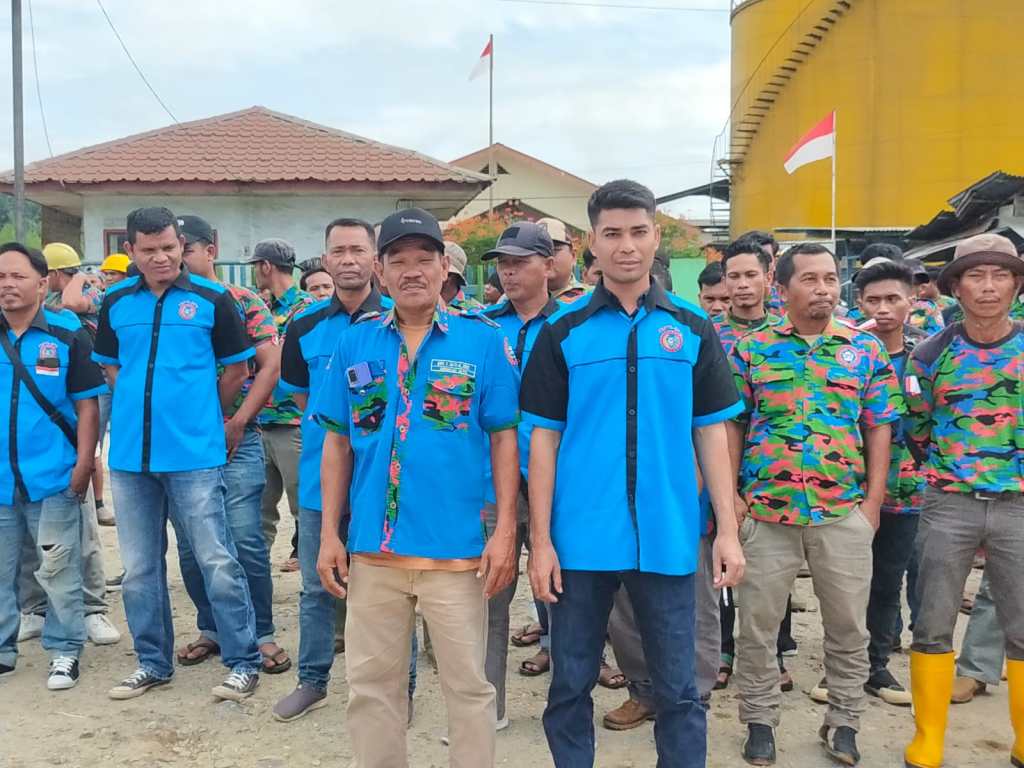 Ketua PUK F. SPTI – K. SPSI Pulopadang Tegaskan Bukan Kelompok&nbsp;Premanisme